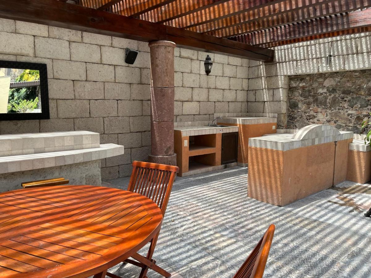 Cousy Condo In The Historic Center Of San Miguel De Allende, Incredible View, Pool, Bbq, 3 Blocks From The Main Parish San Miguel de Allende Exterior photo