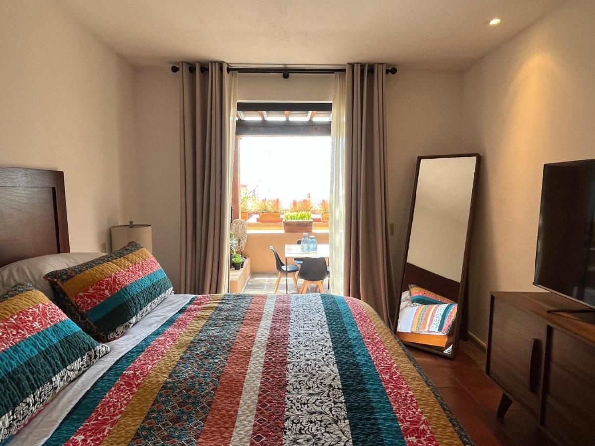 Cousy Condo In The Historic Center Of San Miguel De Allende, Incredible View, Pool, Bbq, 3 Blocks From The Main Parish San Miguel de Allende Exterior photo