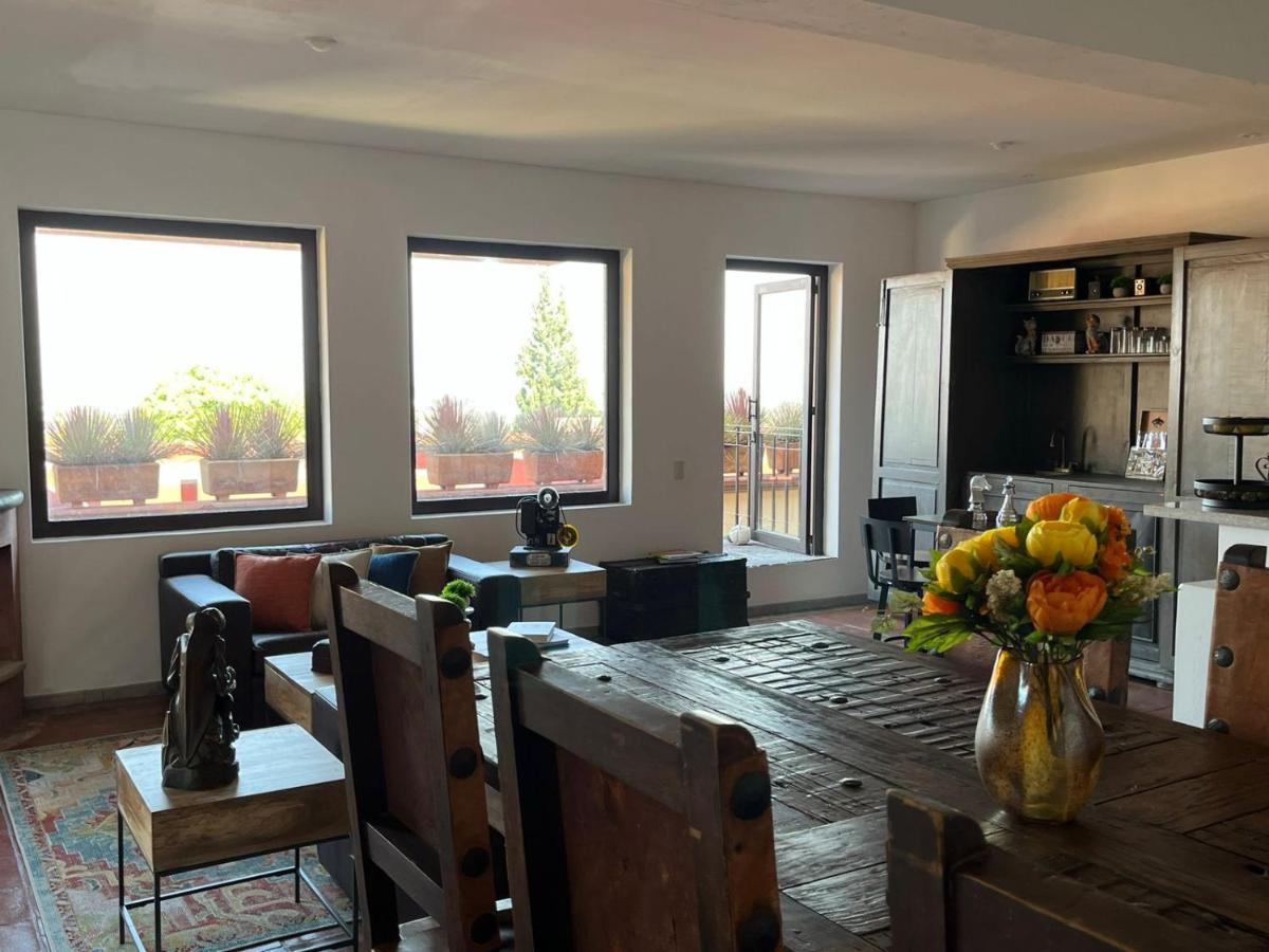 Cousy Condo In The Historic Center Of San Miguel De Allende, Incredible View, Pool, Bbq, 3 Blocks From The Main Parish San Miguel de Allende Exterior photo