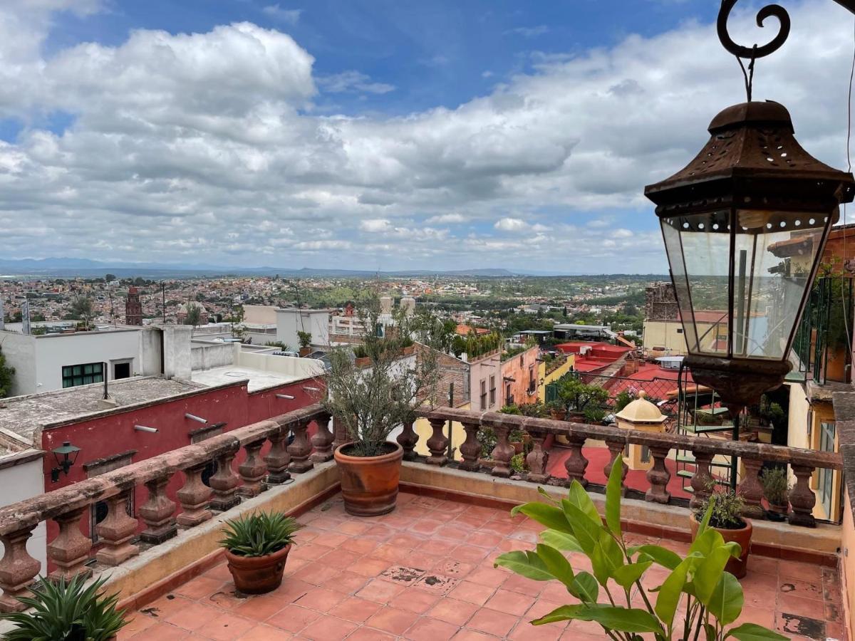 Cousy Condo In The Historic Center Of San Miguel De Allende, Incredible View, Pool, Bbq, 3 Blocks From The Main Parish San Miguel de Allende Exterior photo